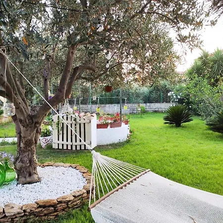 Casa Vacanze Capo Rizzuto Con Ampio Giardino-Japigium Calipso *