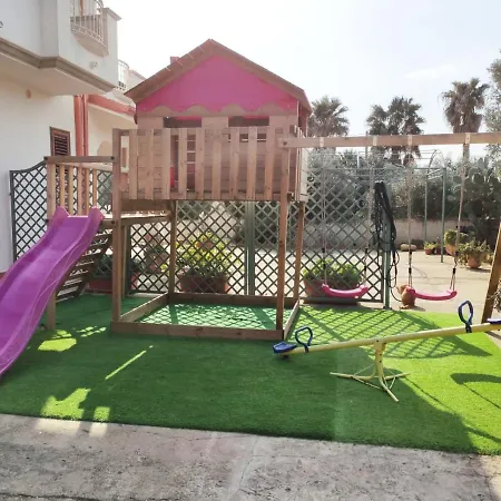 Casa Vacanze Capo Rizzuto Con Ampio Giardino-Japigium Calipso Lejlighed *