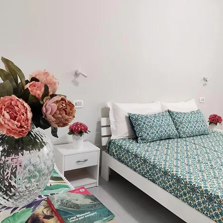 Casa Vacanze Capo Rizzuto Con Ampio Giardino-Japigium Calipso Lejlighed